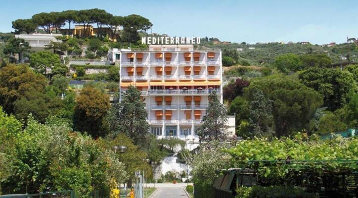 Hotel Mediterraneo Cavi di Lavagna Eksteriør bilde