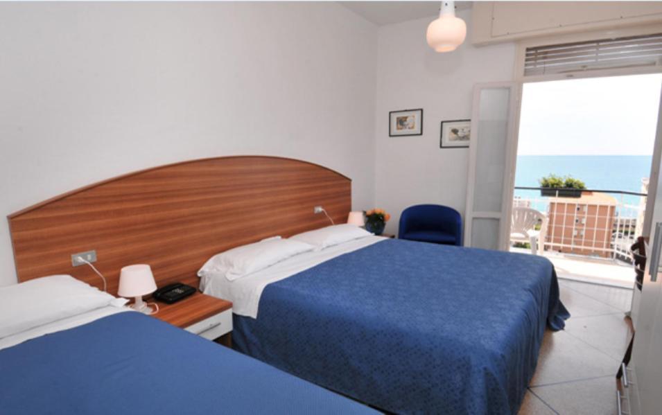 Hotel Mediterraneo Cavi di Lavagna Rom bilde